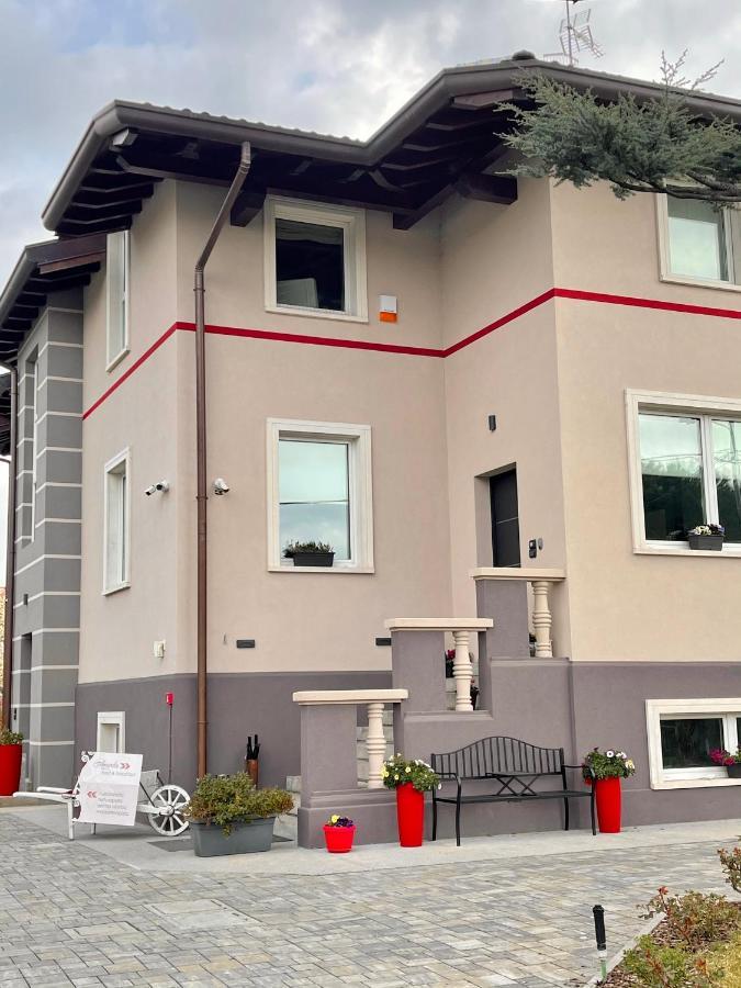 Casa Ananda Bed & Breakfast Ferno Екстериор снимка
