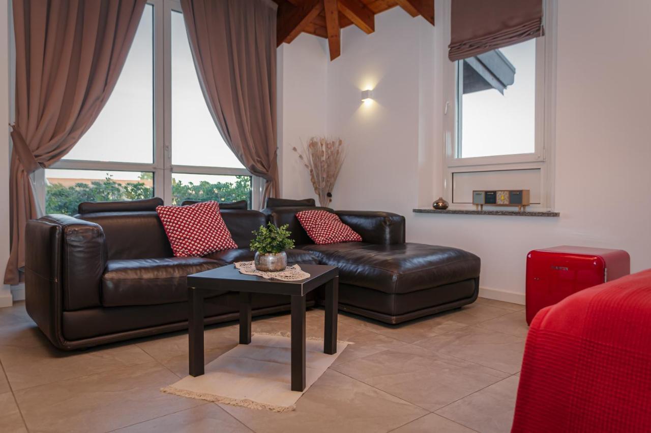 Casa Ananda Bed & Breakfast Ferno Екстериор снимка
